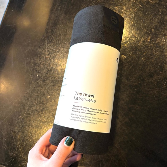 Lululemon The Towel - Picture 5 of 7